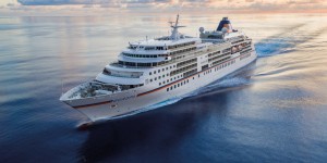 Beitragsbild des Blogbeitrags Hapag-Lloyd Cruises: MS EUROPA Beautyreise mit Stilmagazin ICON und Chefredakteurin Inga Griese
