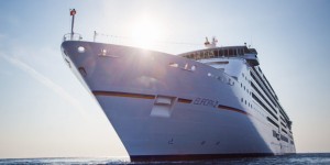 Beitragsbild des Blogbeitrags Berlitz Cruise Guide 2020: MS EUROPA und MS EUROPA 2 mit Höchstnote Fünf-Sterne-Plus ausgezeichnet 