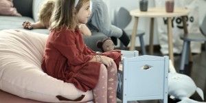 Beitragsbild des Blogbeitrags Cozy Kidscorner: schöne Kindermöbel für das Wohnzimmer