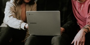 Beitragsbild des Blogbeitrags Die Wahl des Browsers – Wissenswertes für Webentwickler