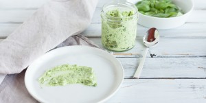 Beitragsbild des Blogbeitrags Basilikum-Knoblauchbutter