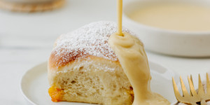 Beitragsbild des Blogbeitrags Buchteln mit Vanillesauce
