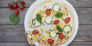 Beitragsbild des Blogbeitrags Sommerlicher Flammkuchen