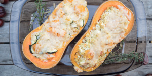 Beitragsbild des Blogbeitrags Kürbis einmal anders: gefüllter Butternusskürbis