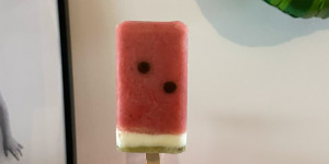 Beitragsbild des Blogbeitrags Wassermelonen Eis am Stiel