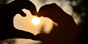 Beitragsbild des Blogbeitrags Der einzig wahre Weg zu einer glücklichen Beziehung – und mein Rat ist kostenlos! 