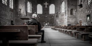 Beitragsbild des Blogbeitrags Die Kirche will künftig Opfern von geistigem Missbrauch helfen