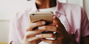 Beitragsbild des Blogbeitrags Digital Detoxing – warum auch du mal dein Smartphone weglegen solltest 