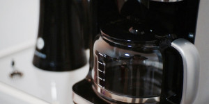 Beitragsbild des Blogbeitrags Kaffeemaschine richtig entkalken
