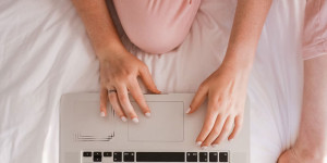Beitragsbild des Blogbeitrags Onlinedating: Das solltest du unbedingt wissen!