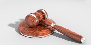 Beitragsbild des Blogbeitrags Vertrauter von Ex-Präsidentin drohen 25 Jahre Haft 