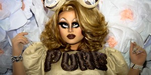 Beitragsbild des Blogbeitrags Kennt ihr schon Kim Chi, die koreanische Cosplay Drag Queen?