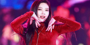 Beitragsbild des Blogbeitrags Shortnews: Red Velvets Joy wird den OST für die Webtoon-Serie “Romance 101” singen