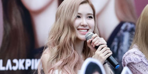 Beitragsbild des Blogbeitrags BLACKPINKs Rosé wird offiziell zum Gaon-Bestseller