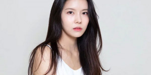 Beitragsbild des Blogbeitrags Kim Nayoung (ehem. Gugudan) nun bei Goodman Story Ent. unter Vertrag 