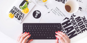 Beitragsbild des Blogbeitrags Warum dein Blog unbedingt ein Logo braucht