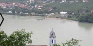 Beitragsbild des Blogbeitrags Wachau-Orte am linken und rechten Donauufer