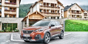 Beitragsbild des Blogbeitrags Peugeot 3008: Le SUV in Gosau 