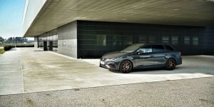 Beitragsbild des Blogbeitrags Auto explosión: Seat Leon ST Cupra R300