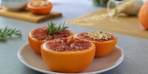 Beitragsbild des Blogbeitrags Rezept: Gebackene Grapefruit mit Ahornsirup und Zimt 