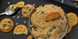 Beitragsbild des Blogbeitrags Rezept: Gesunder Cookie-Dough Dip aus Kichererbsen 