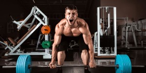 Beitragsbild des Blogbeitrags Bodybuilding: Keine Kraft für schwere Gewichte? 5 einfache Tricks für mehr Power bei euren Workouts 