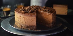 Beitragsbild des Blogbeitrags Rezept: Veganer Mokka-Schokoladen-Cheesecake