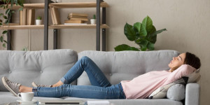 Beitragsbild des Blogbeitrags Gesundheit: „Power Naps“ – Energiequelle oder gefährliches Übel?