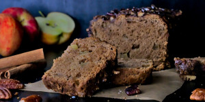 Beitragsbild des Blogbeitrags Rezept: Veganes Apfelbrot
