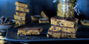 Beitragsbild des Blogbeitrags Rezept: Paleo Cookie-Dough Riegel