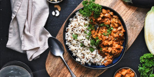 Beitragsbild des Blogbeitrags Rezept: Veganes Auberginen-Curry