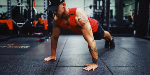Beitragsbild des Blogbeitrags Bodybuilding: Warum ein einfaches Training meistens das beste Training ist 