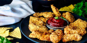 Beitragsbild des Blogbeitrags Rezept: Hähnchen-Nuggets mit Tortillakruste 