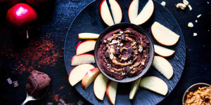 Beitragsbild des Blogbeitrags Rezept: Schoko-Erdnussbutter-Hummus