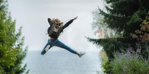 Beitragsbild des Blogbeitrags Gesundheit: Ab nach draußen! Wie die Zeit in der Natur unser Wohlbefinden steigert
