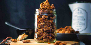 Beitragsbild des Blogbeitrags Rezept: Erdnussbutter-Keks-Granola