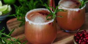 Beitragsbild des Blogbeitrags Rezept: Spritzige Granatapfel-Margarita