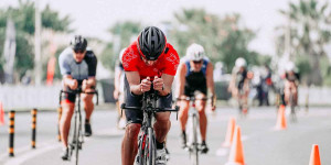 Beitragsbild des Blogbeitrags Fitness: 5 Wege, wie Krafttraining Eure Leistung beim Radsport verbessert 