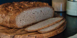 Beitragsbild des Blogbeitrags Rezept: Glutenfreies Bauernbrot