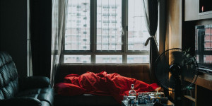 Beitragsbild des Blogbeitrags Gesundheit: Alkohol und Schlaf – Die Wahrheit hinter Eurem Schlummertrunk 