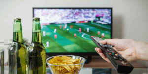 Beitragsbild des Blogbeitrags Gesundheit: Kann Sportschauen schlecht für die Gesundheit sein?