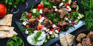 Beitragsbild des Blogbeitrags Rezept: Griechische Lamm-Fleischbällchen