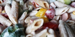 Beitragsbild des Blogbeitrags Foodie Muddi // Nudelsalat