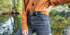 Beitragsbild des Blogbeitrags Übers Glücklichsein + Herbstoutfit