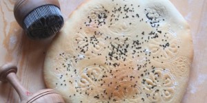 Beitragsbild des Blogbeitrags Backexperiment - Usbekisches Brot 
