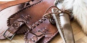 Beitragsbild des Blogbeitrags Mittelalter Gewandung und mehr vom Larp Fashion Shop