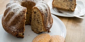 Beitragsbild des Blogbeitrags Gugelhupf mit Doppelkeksen von Sabrina