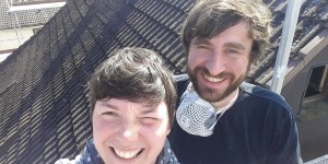 Beitragsbild des Blogbeitrags Tourette-Syndrom: “Da meine Frau recht geräuschempfindlich ist, gibt es Situationen, in denen sie dann manchmal von den Tics genervt ist.”