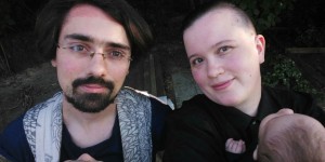 Beitragsbild des Blogbeitrags Enby: “Ich habe mich nie als „Frau/Mädchen“ gefühlt.”