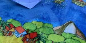 Beitragsbild des Blogbeitrags Flauschiger Piratenteppich zum Gewinnen – Werbung